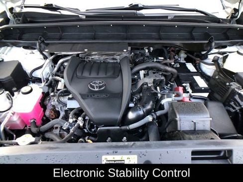 Used 2023 Toyota Highlander XLE image 25