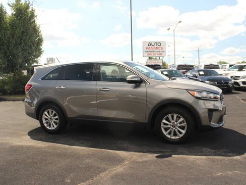 Used 2019 Kia Sorento L FWD image 10