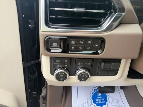 New 2026 GMC Yukon XL Denali AWD/4WD image 19