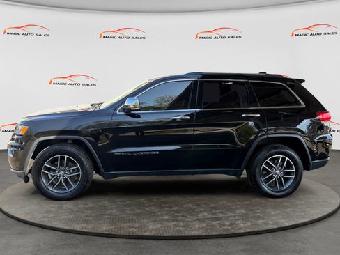 Used 2017 Jeep Grand Cherokee Limited AWD/4WD image 7