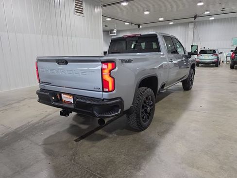 Used 2025 Chevrolet Silverado 3500 LTZ AWD/4WD image 8