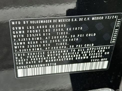 Used 2025 Volkswagen Taos SEL image 29