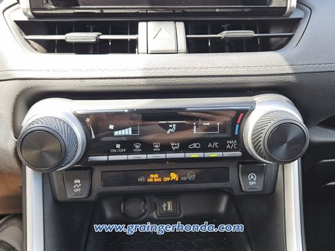 Used 2024 Toyota RAV4 LE FWD image 17