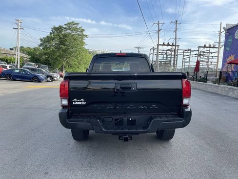 Certified 2019 Toyota Tacoma SR AWD/4WD image 4