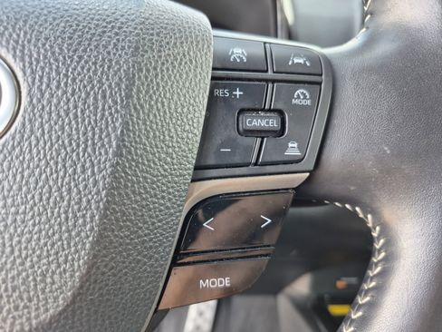 Used 2025 Toyota Camry SE image 27