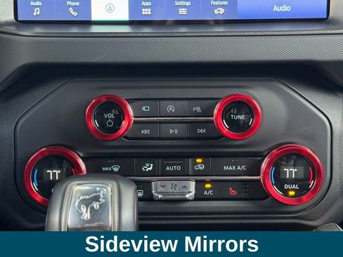 Used 2024 Ford Bronco Badlands image 24