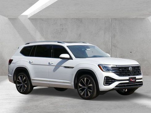 Used 2024 Volkswagen Atlas SEL Premium R-Line image 1