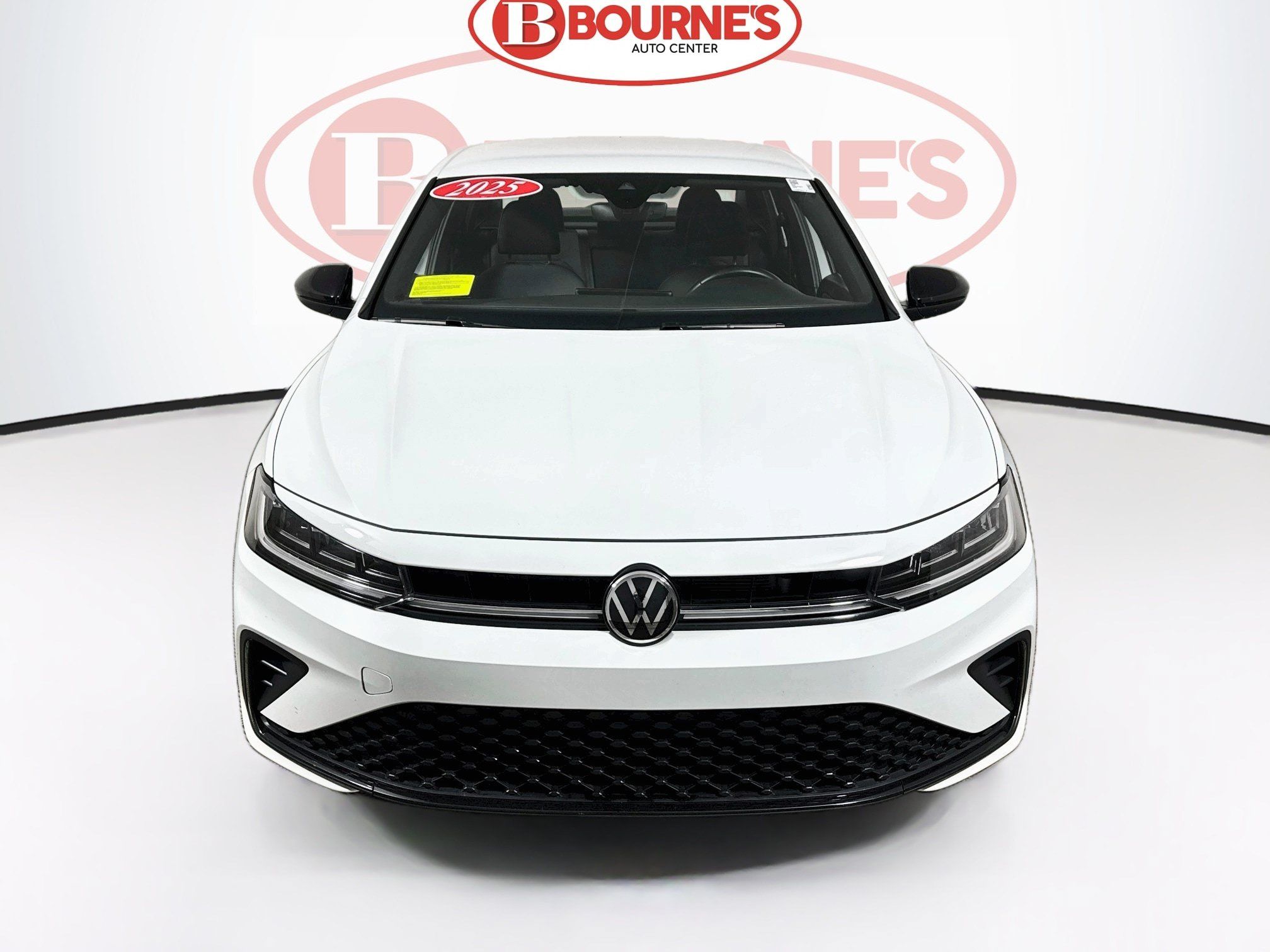 Used 2025 Volkswagen Jetta Sport FWD image 4