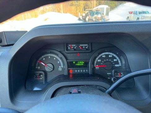 Used 2014 Ford E-250 and Econoline 250 w/ Power Group image 20