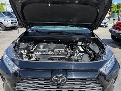 Used 2020 Toyota RAV4 Limited AWD/4WD image 40