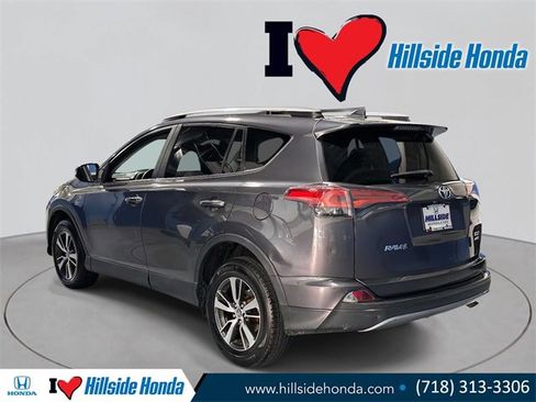 Used 2018 Toyota RAV4 XLE image 2