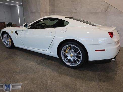 Used 2011 Ferrari 599 GTB Fiorano RWD image 5