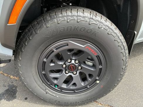 New 2026 Nissan Frontier PRO-4X w/ Tow Package AWD/4WD image 11