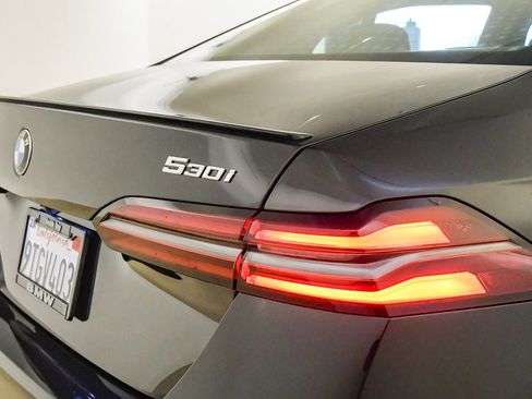 Used 2026 BMW 530i w/ M Sport Package image 12