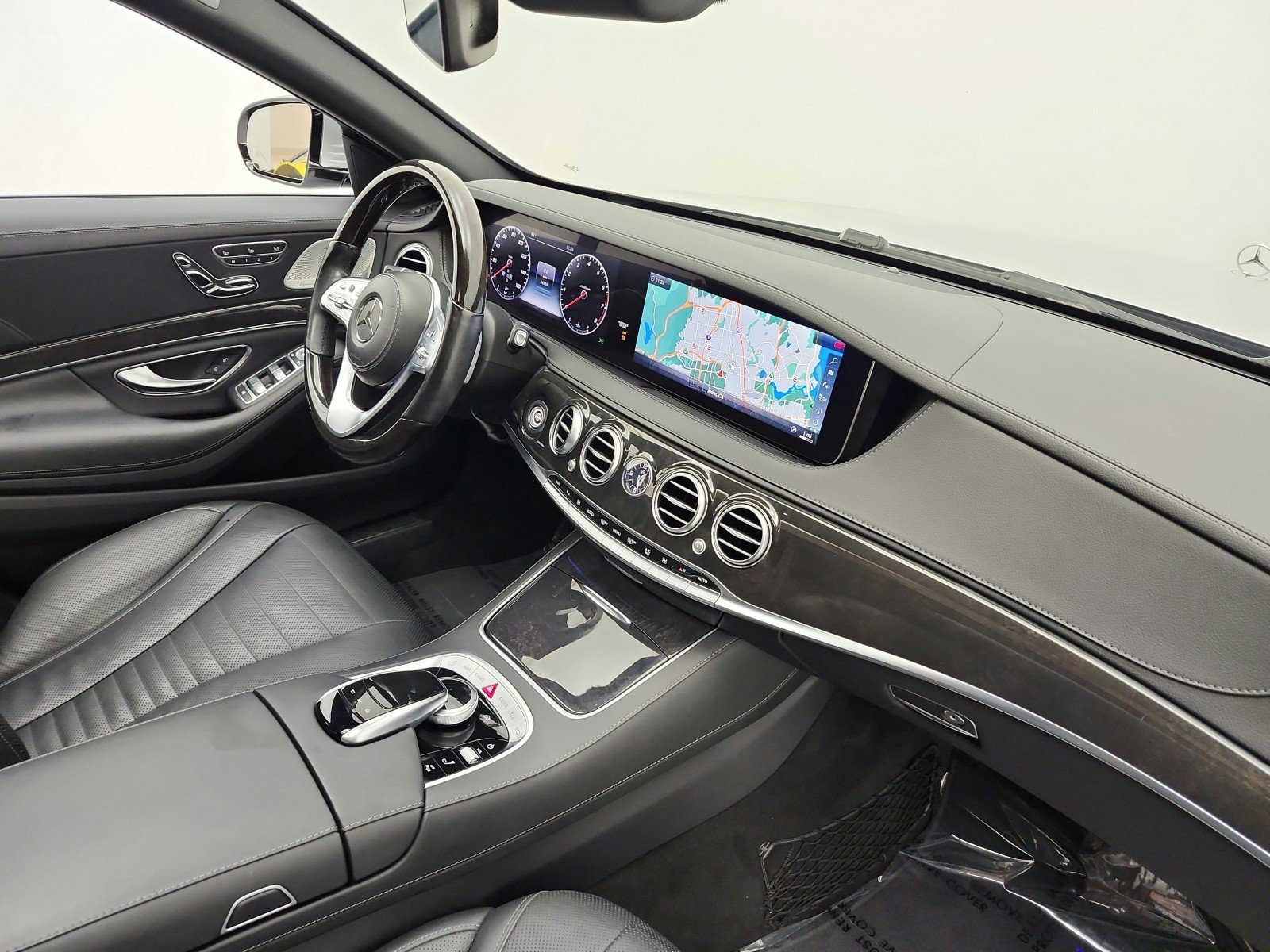 Used 2018 Mercedes-Benz S 560 Sedan image 18