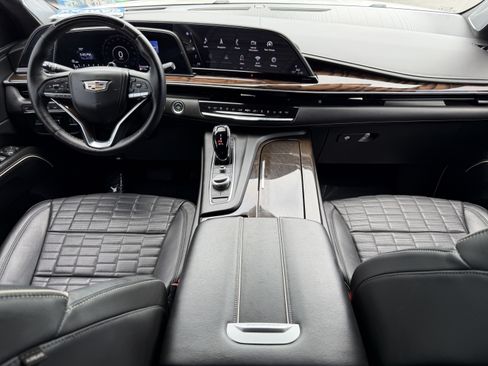 Certified 2023 Cadillac Escalade ESV Sport Platinum w/ LPO, ONYX Package AWD/4WD image 15