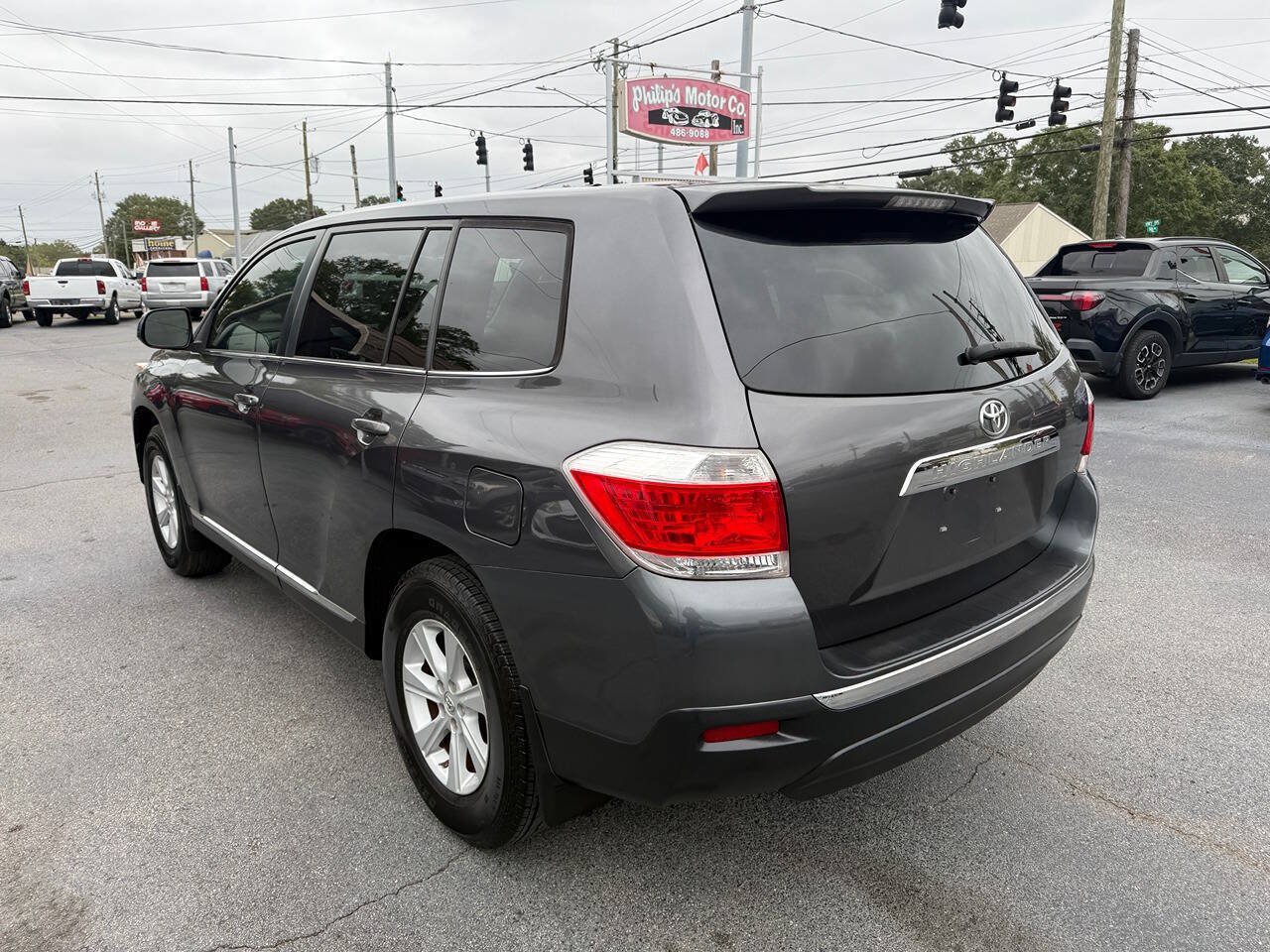 Used 2013 Toyota Highlander FWD image 5