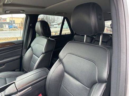 Used 2015 Mercedes-Benz ML 350 2WD image 7