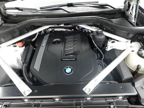 Used 2021 BMW X5 sDrive40i w/ M Sport Package RWD image 19