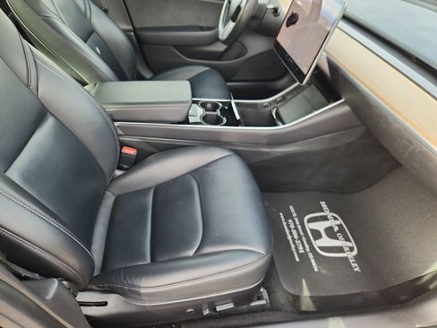 Used 2018 Tesla Model 3 Long Range image 12