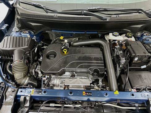 Used 2024 GMC Terrain SLE w/ Elevation Edition image 30