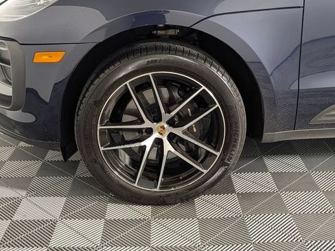 Certified 2023 Porsche Macan AWD/4WD image 11