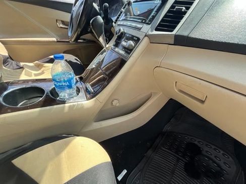 Used 2010 Toyota Venza FWD image 40