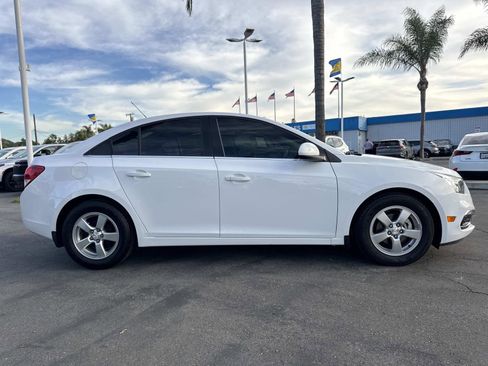 Used 2015 Chevrolet Cruze LT image 4