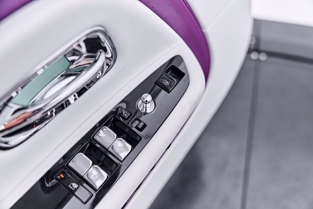Used 2024 Rolls-Royce Spectre w/ Spectre Launch Package AWD/4WD image 32