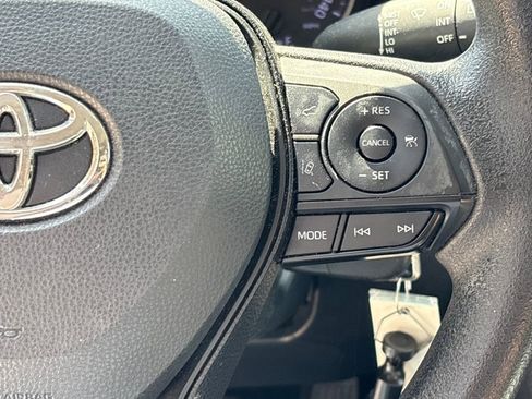 Used 2019 Toyota RAV4 LE image 20