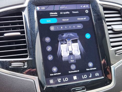 Certified 2025 Volvo XC90 T8 Plus AWD/4WD image 24