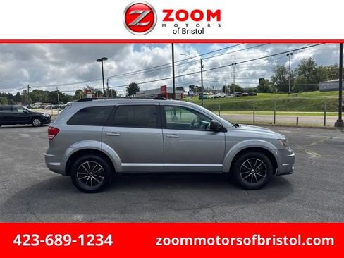 Used 2018 Dodge Journey SE w/ Popular Equipment Group FWD image 1