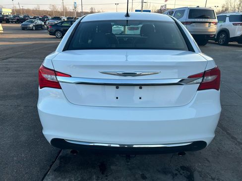 Used 2014 Chrysler 200 Touring image 6