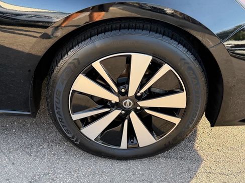 Used 2020 Nissan Altima 2.5 SL FWD image 18