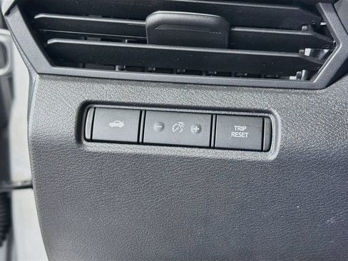 Used 2024 Nissan Altima 2.5 SV AWD/4WD image 12