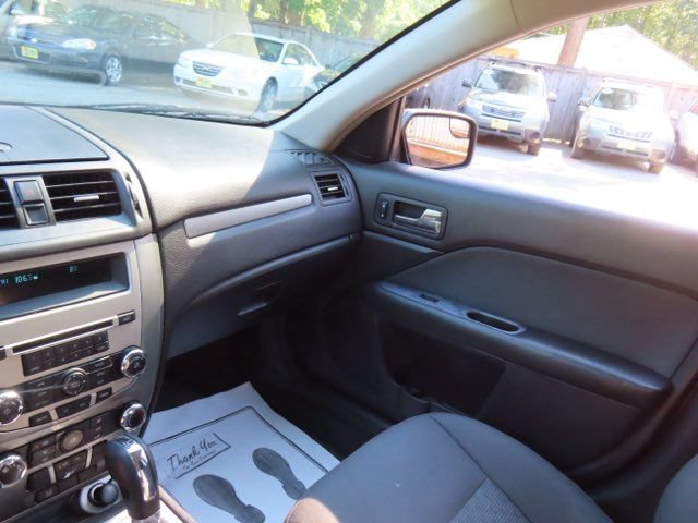 Used 2011 Ford Fusion SE FWD image 20