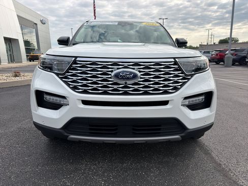Used 2023 Ford Explorer Platinum w/ Technology Package AWD/4WD image 3