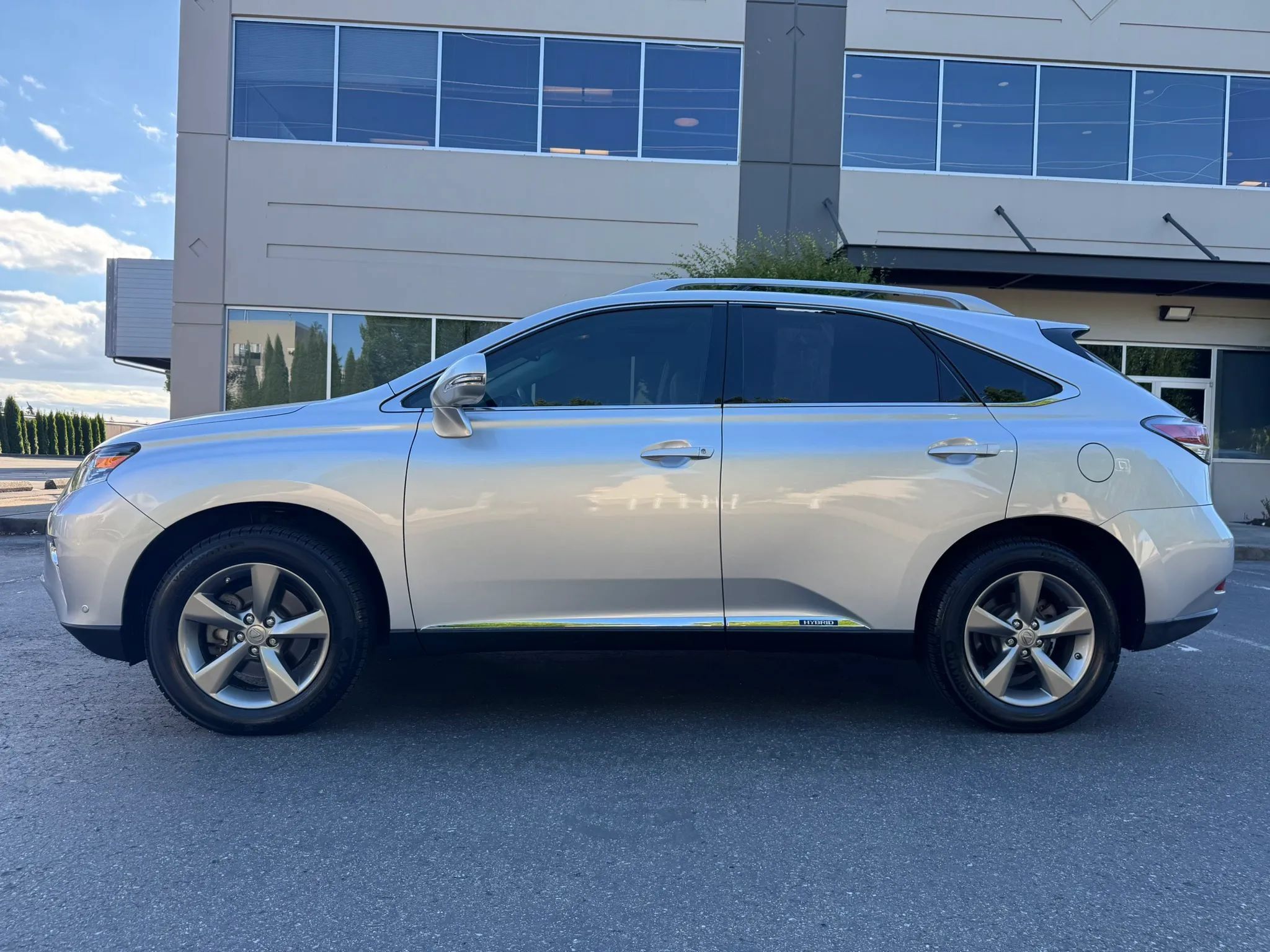 Used 2013 Lexus RX 450h AWD w/ Navigation Pkg image 6