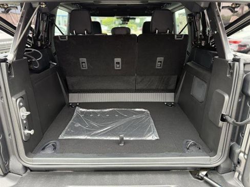 New 2025 Ford Bronco 4-Door image 4
