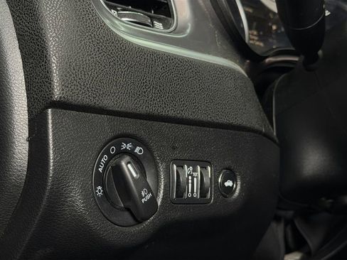 Used 2020 Dodge Charger Scat Pack RWD image 17