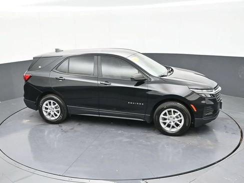 Used 2024 Chevrolet Equinox LS AWD/4WD image 64