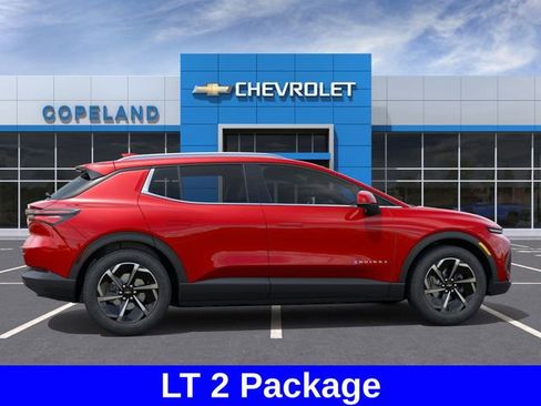 New 2026 Chevrolet Equinox EV LT image 6