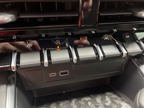 New 2026 GMC Canyon AT4 image 15