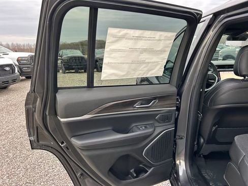 New 2026 Jeep Grand Cherokee Limited image 44