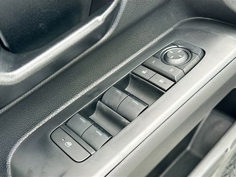 Certified 2025 Toyota Tacoma SR5 image 8