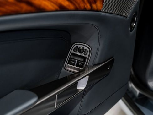 Used 2006 Aston Martin DB9 Volante image 41