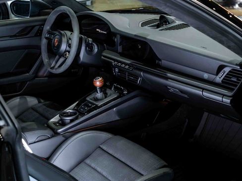 Used 2026 Porsche 911 Carrera T RWD image 23