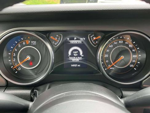 Used 2022 Jeep Wrangler Unlimited Sport AWD/4WD image 38