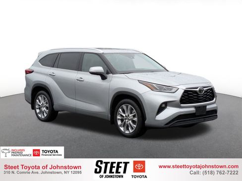 Used 2021 Toyota Highlander Limited image 1