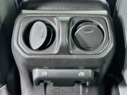 Used 2021 Jeep Wrangler Unlimited Sport AWD/4WD image 22